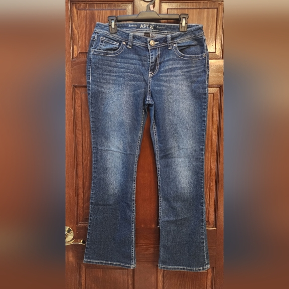 Nine West womens 12P boot cut blue jeans decorative back pockets - Picture 1 of 6